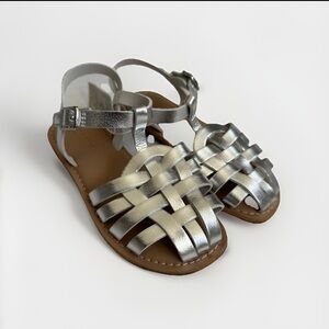 Old Navy Sandals Strappy Shiny Silver Toddler Girl Size 9 NWT